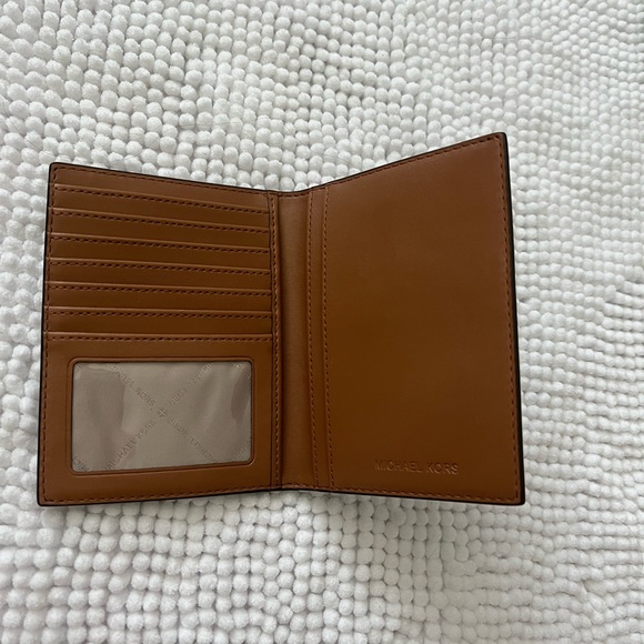 Michael Kors Logo Passport Wallet - Picture 3 of 3